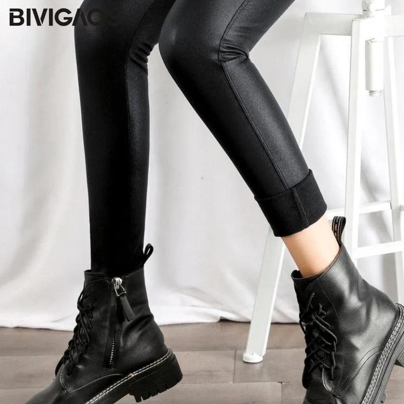 Black Fleece Matte Leather Leggings - High-Waist Lift Buttock Trousers with Slim Skinny Fit