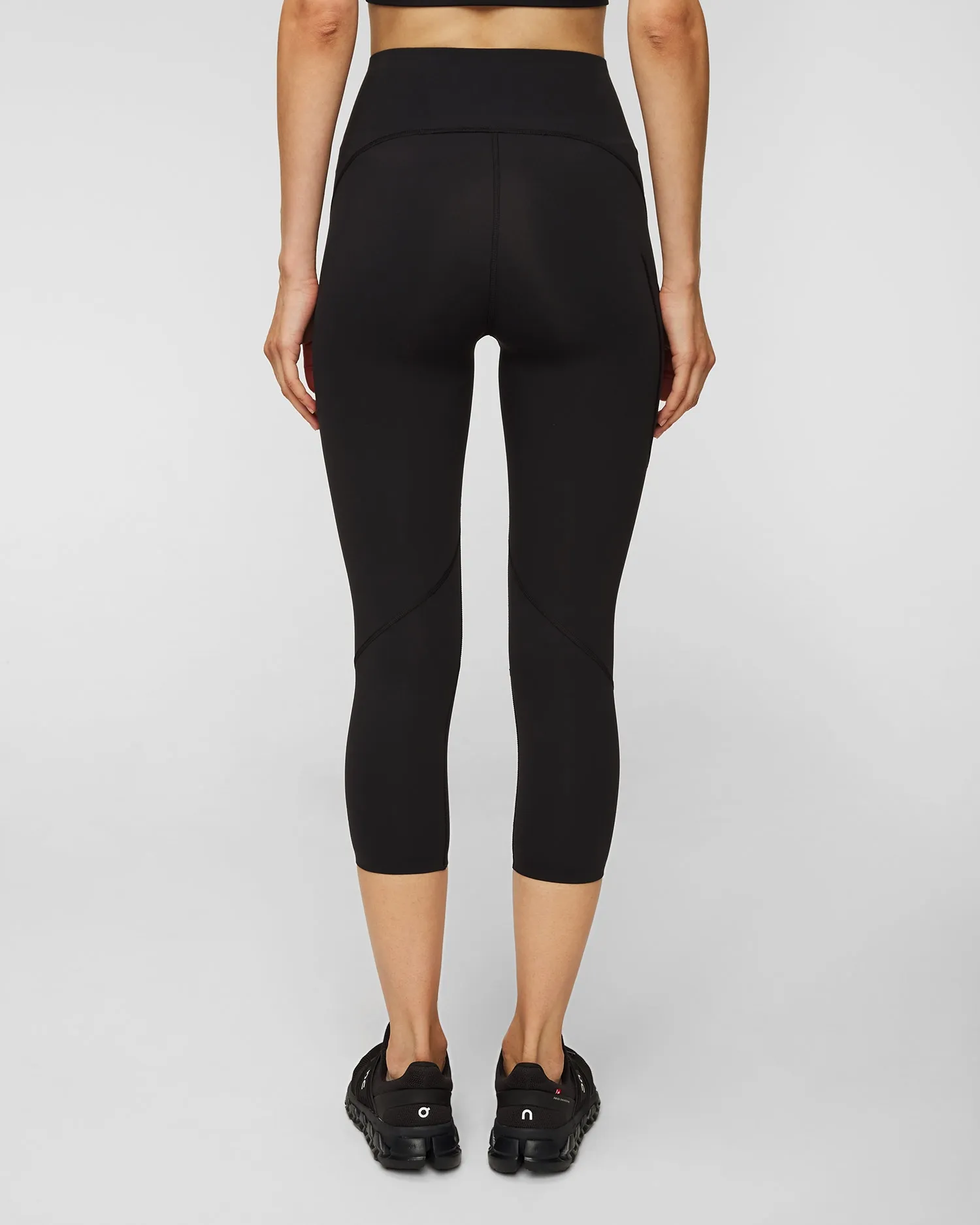 Women's 3/4 leggings On Running Movement Tights 1WD10230553-black